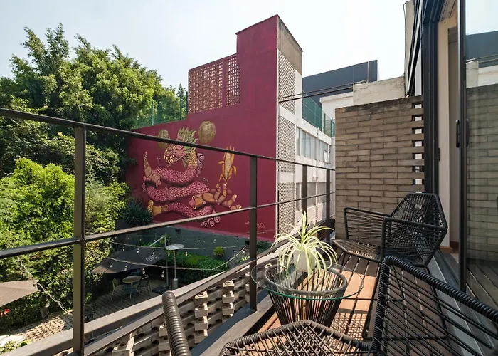Pug Seal Polanco Allan Poe Hotel 5*