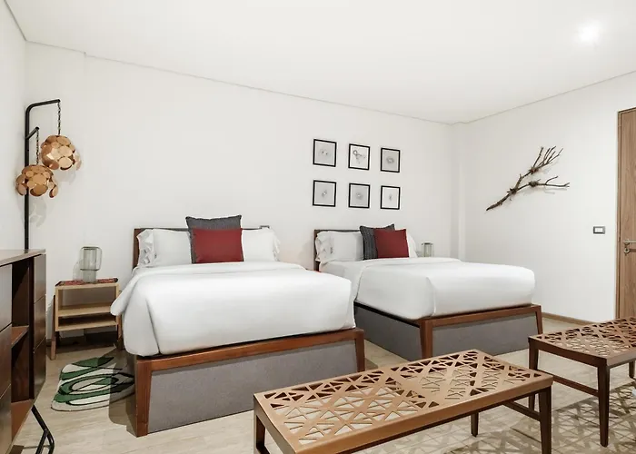 Pug Seal Polanco Allan Poe Hotel