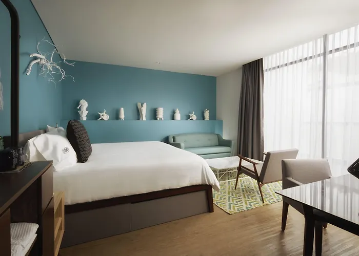 Pug Seal Polanco Allan Poe Hotel 5*